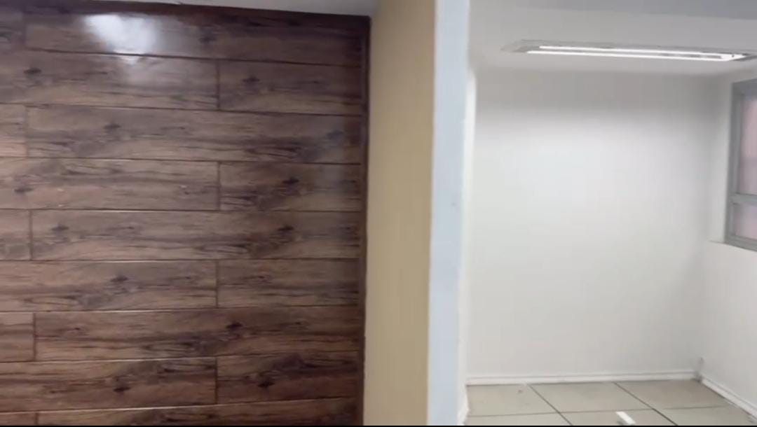 Sala Comercial e 2 banheiros para Alugar, 191 m² por R$ 5.000/Mês