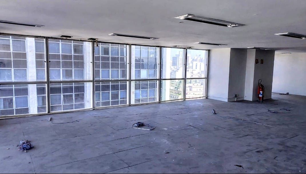 Sala Comercial e 2 banheiros para Alugar, 145 m² por R$ 6.700/Mês