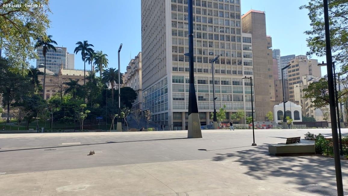 Sala Comercial e 2 banheiros para Alugar, 145 m² por R$ 6.700/Mês