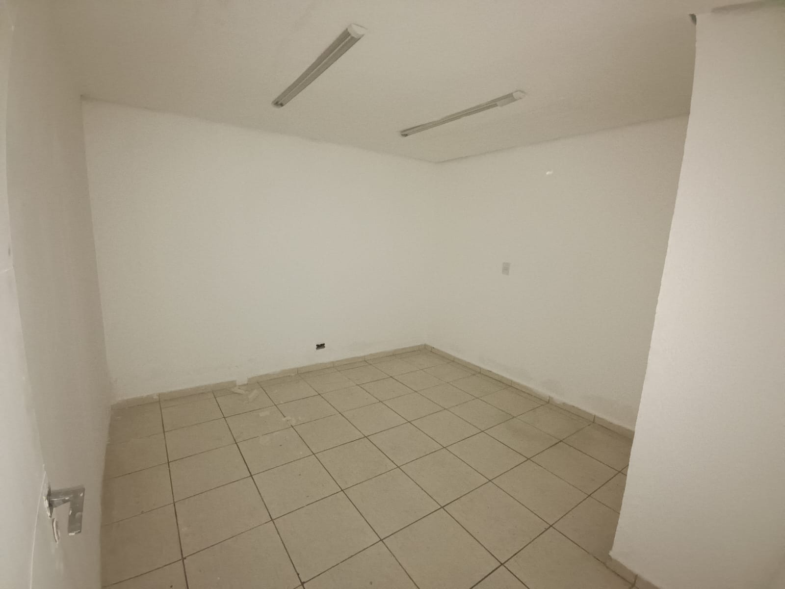 Sala Comercial e 3 banheiros para Alugar, 100 m² por R$ 5.500/Mês