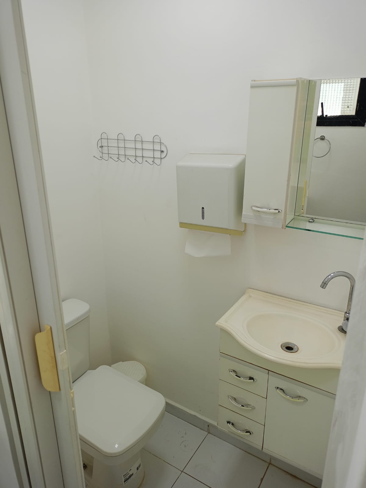Sala Comercial e 1 banheiro para Alugar, 40 m² por R$ 1.500/Mês