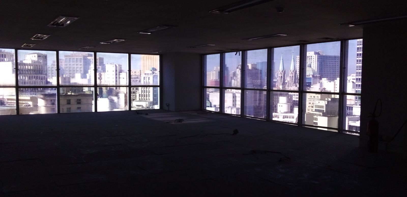 Sala Comercial e 2 banheiros para Alugar, 145 m² por R$ 6.700/Mês