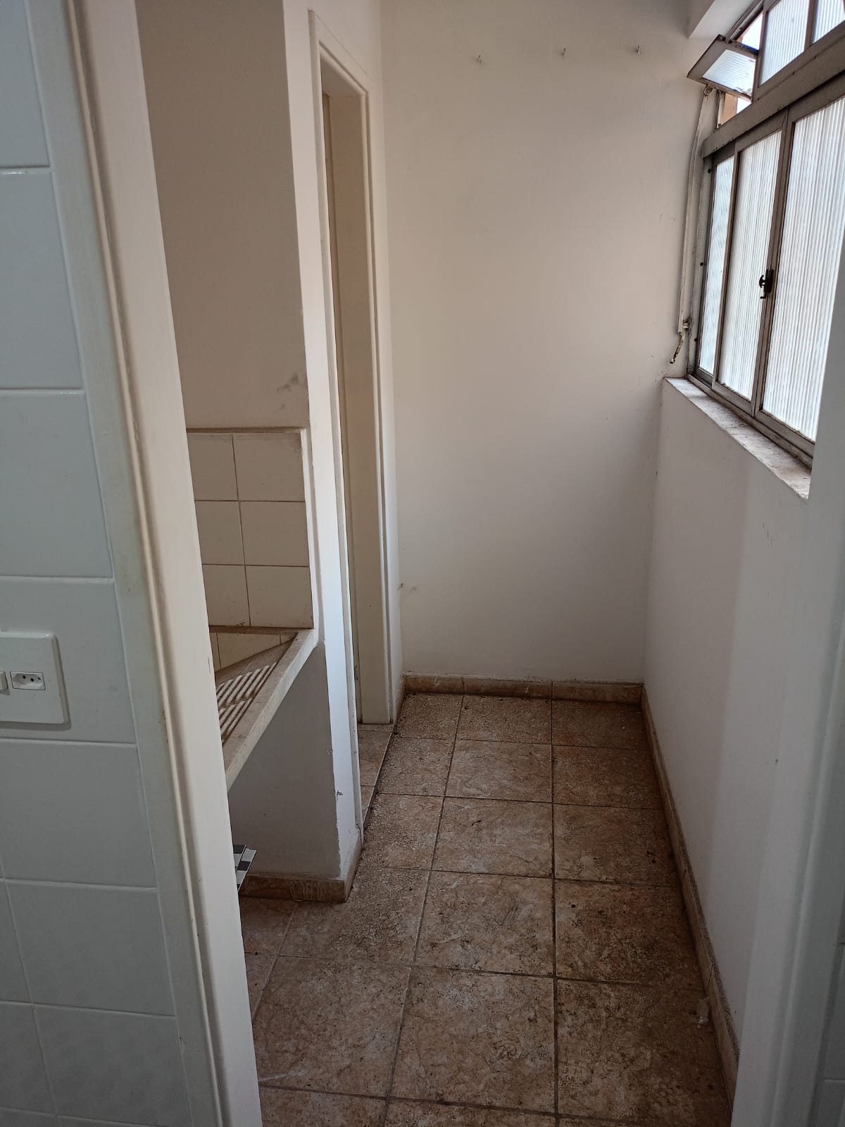 Apartamento com 2 Quartos e 2 banheiros à Venda, 52 m² por R$ 350.000