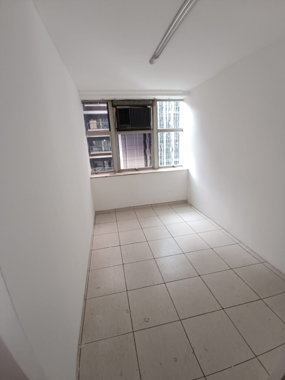 Sala Comercial e 3 banheiros para Alugar, 100 m² por R$ 5.500/Mês