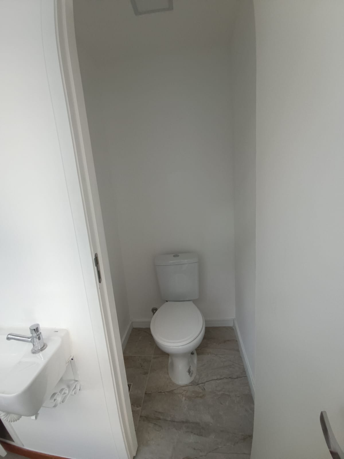 Sala Comercial e 2 banheiros para Alugar, 60 m² por R$ 4.500/Mês